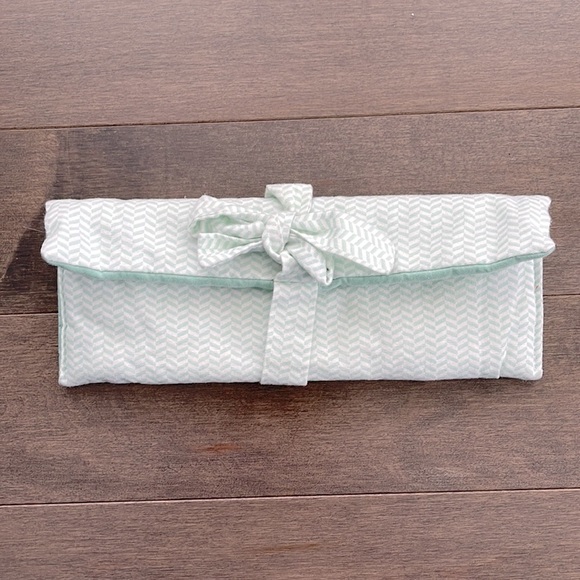 ETSY Women’s Seafoam Mint Green Chevron Makeup Bag, Glass Case, Purse, Pen Case - Picture 3 of 6
